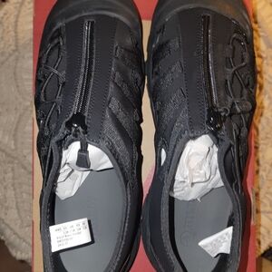 Billy River Sandal NWT in Box